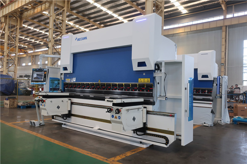 ACCURL Pressa piegatrice CNC DA69T
