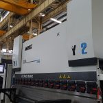 Pressa piegatrice cnc idraulica a 6 assi 200 Ton 3100mm per asse posteriore CNC XR Z1 Z2-axis
