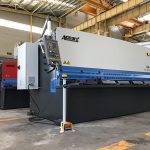 troncatrice idraulica macchina di taglio lamiera d'acciaio 12mm 2500mm